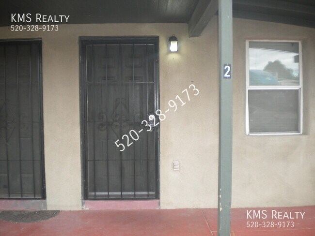 Building Photo - 2750 N Los Altos Ave