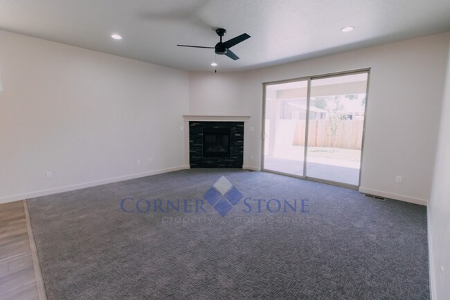 Building Photo - Gorgeous Home in Boise!