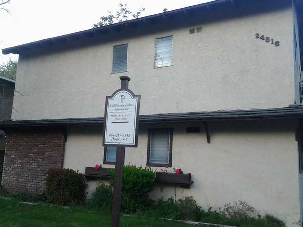Building Photo - 24816 Newhall Ave