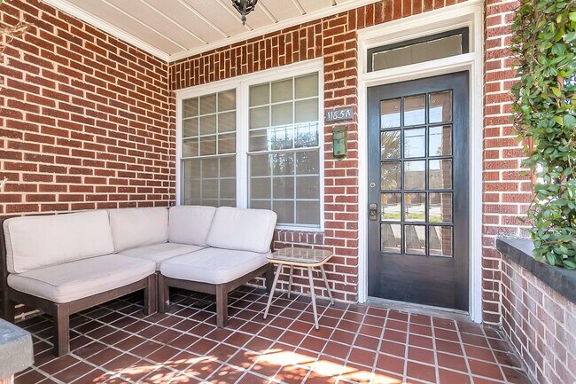 Foto del edificio - 3 Bedroom, 2 Bath Home in Wagner Terrace of Downtown Charleston-Available Now!