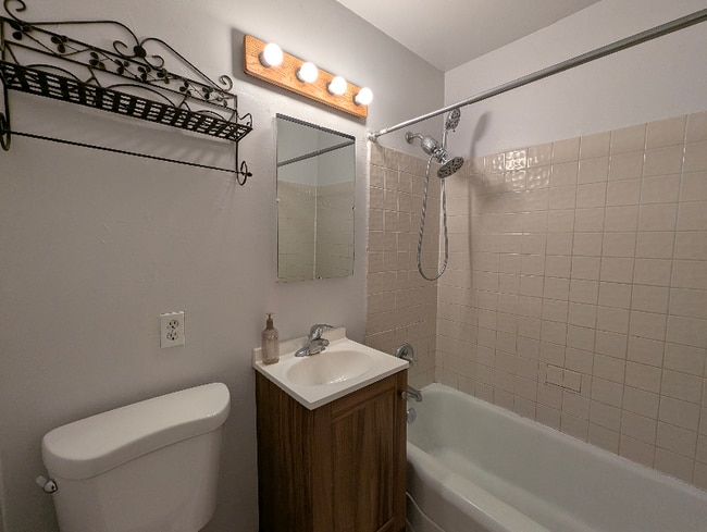 Foto del edificio - 1835 Washington Ave