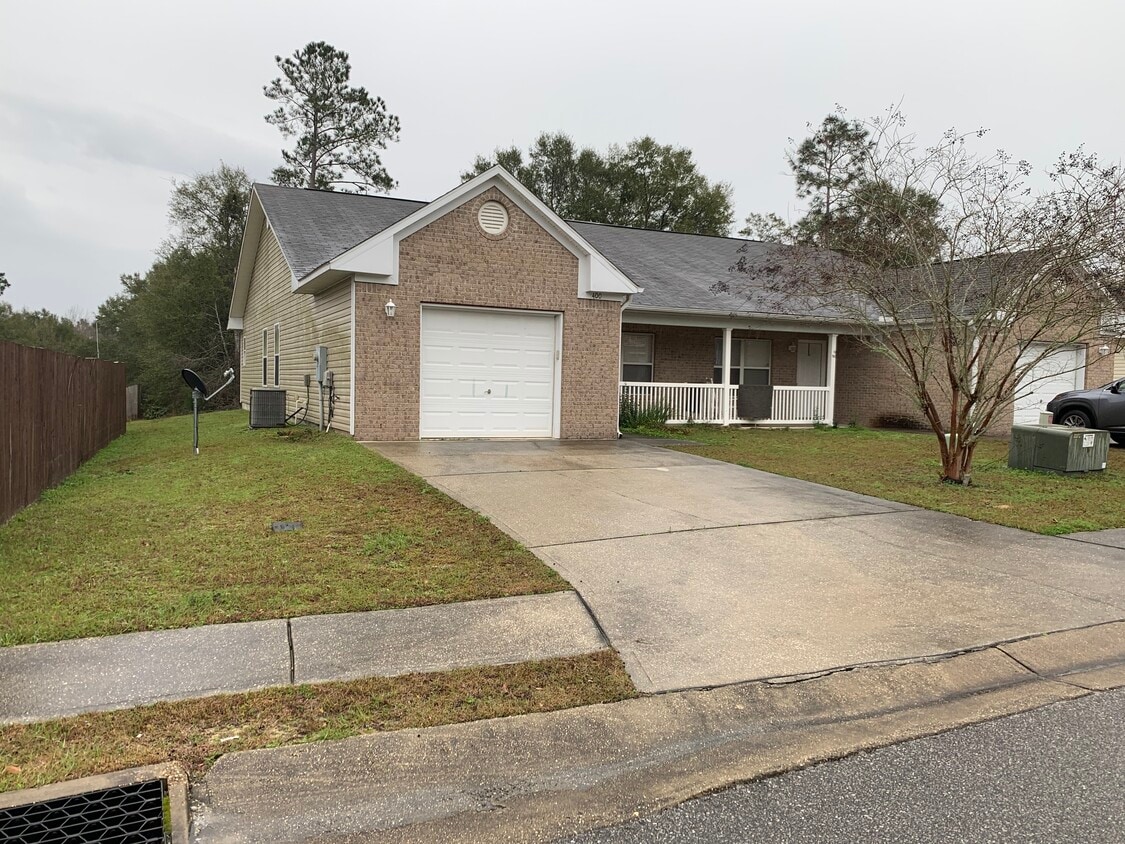 Foto principal - 400 Eisenhower Dr