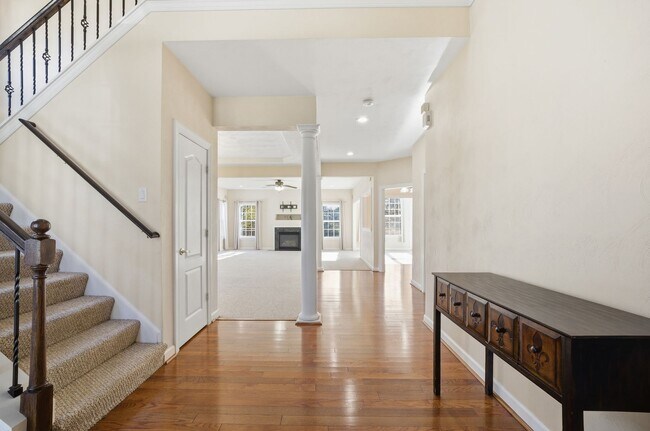 Building Photo - Quailshire Estates 4 Bed, 2.5 Bath Home in Chesapeake, VA