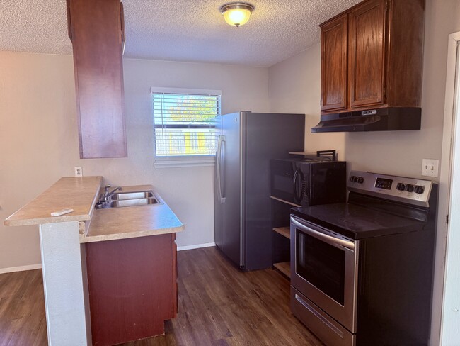 Building Photo - 7408 Fir Ave