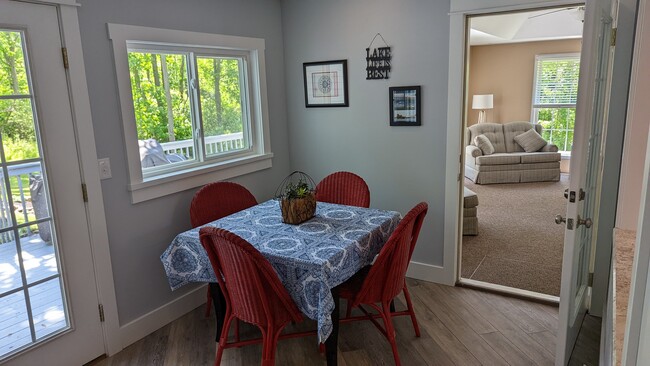 Dining - 3701 Nibawauka Bch
