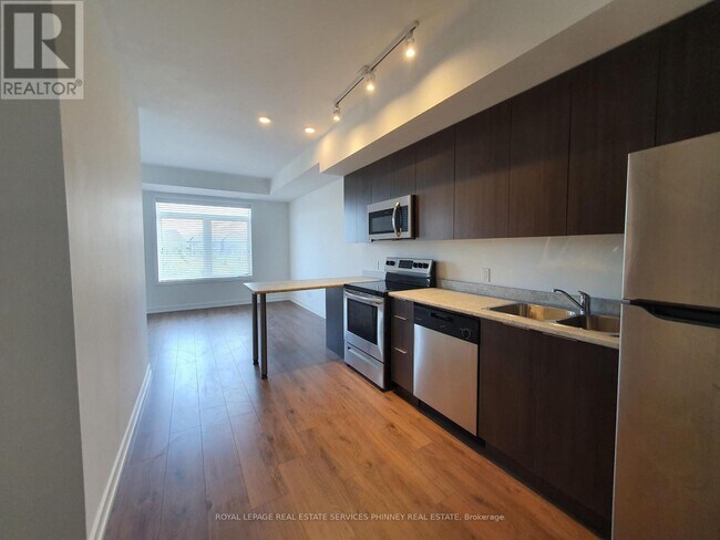 Building Photo - 325 - 3078 SIXTH LINE