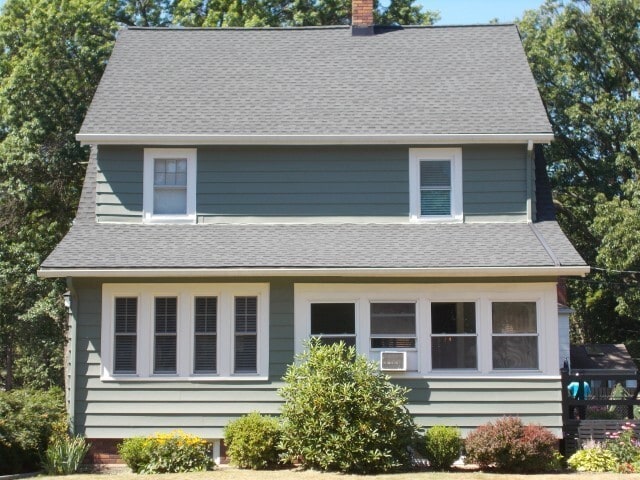 Building Photo - 653 Winona Blvd
