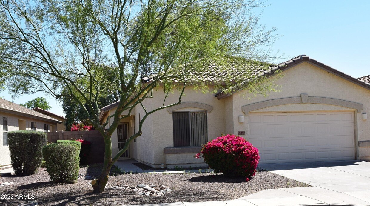 12913 W Glenrosa Dr, Litchfield Park, AZ 85340 House Rental in