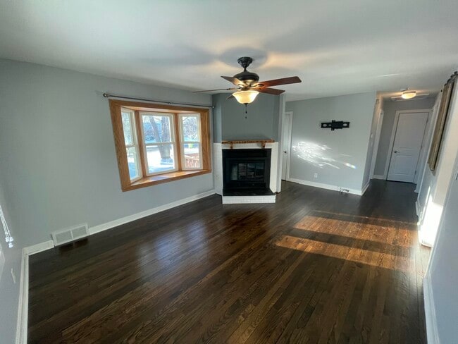 Building Photo - 8380 Huron River Dr