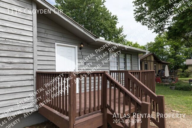 Building Photo - 1116 Croyden Cir