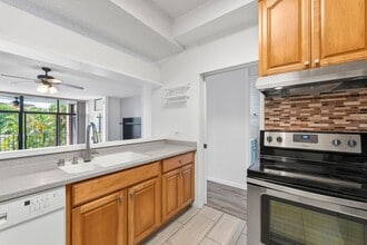 Building Photo - 1030 Aoloa Pl