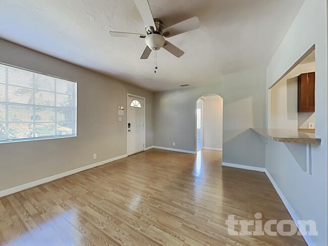 Foto del edificio - 2144 23rd Ave N