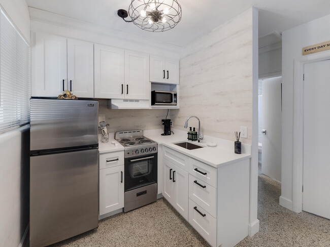 Building Photo - 1258 Beach Rd