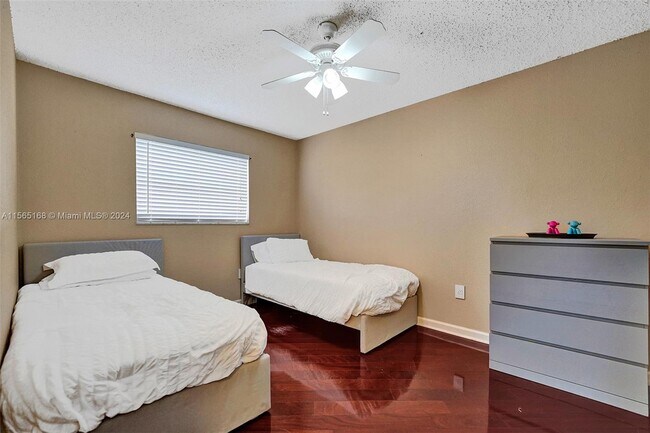 Foto del edificio - 11351 NW 29th Manor