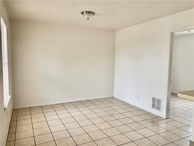 Building Photo - 2613 E Cesar Chavez St