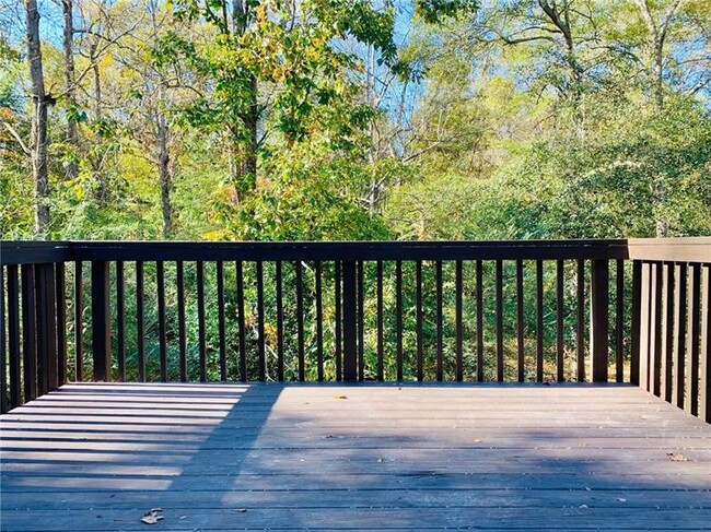 Building Photo - 353 Fall View Ct