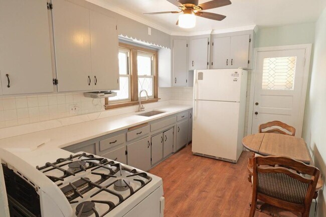 Foto del edificio - 4102 Elm Ave