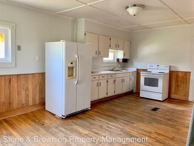Building Photo - 2 br, 1 bath House - 140 Websterville Rd.