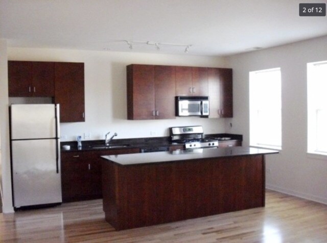 Foto principal - 1244 S Blue Island Ave