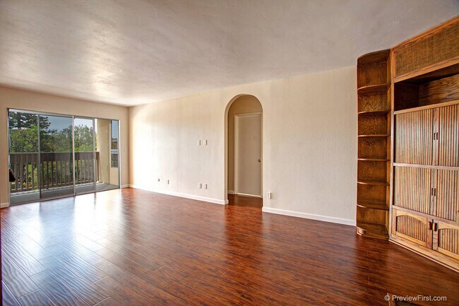 Foto del edificio - 1624 Cypress Ave