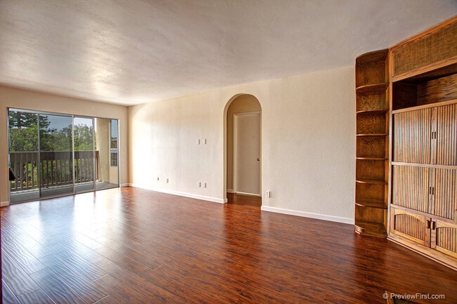 Building Photo - 1624 Cypress Ave