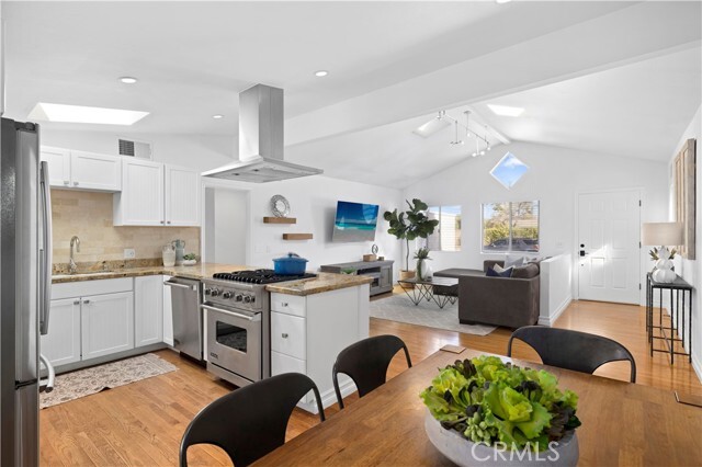 Foto del edificio - 203 Rose Ln