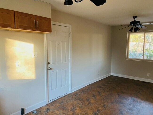 Foto del edificio - 3 bedroom, 1 bathroom house in Washington ...