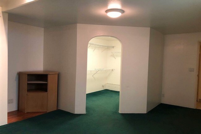 Building Photo - 277 Uala Pl