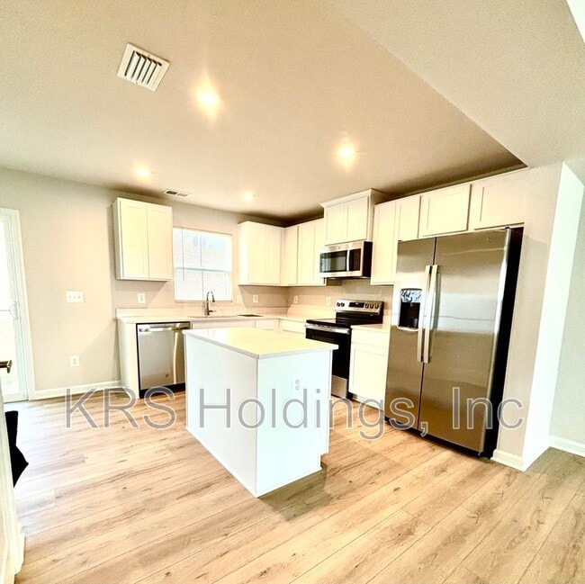 Building Photo - 3368 Marble Lp