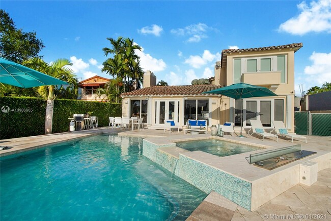 Building Photo - 114 W San Marino Dr