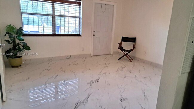 Foto del edificio - 2831 NW 13th Ct