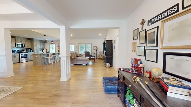 Building Photo - Country living in a modern house