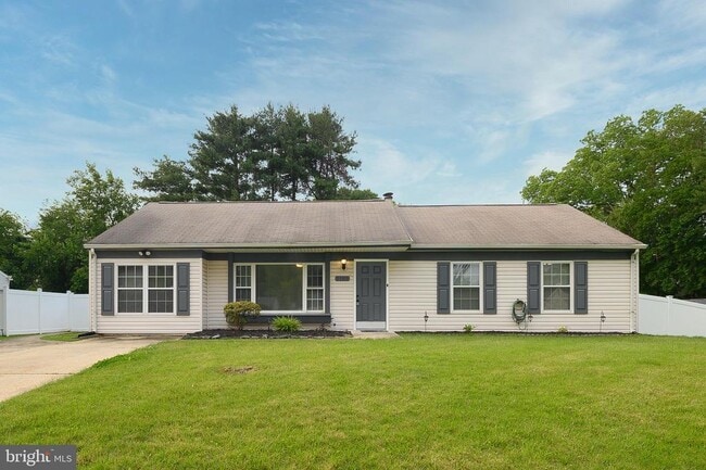 Building Photo - 9700 Cedarhollow Ln