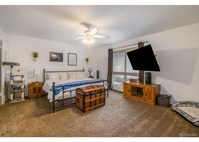 Foto del edificio - 6495 E Happy Canyon Rd