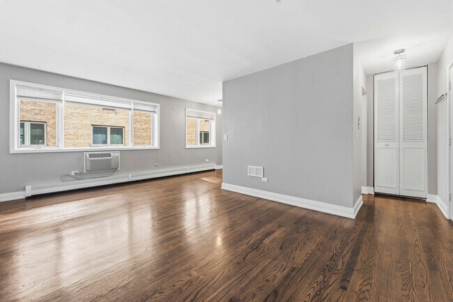Foto del edificio - 426 W Barry Ave