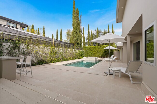 Foto del edificio - 2189 Summitridge Dr