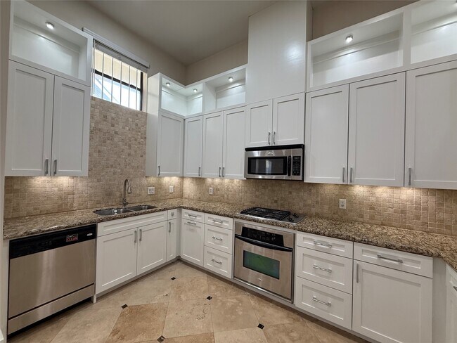 Building Photo - 1608 Patterson St