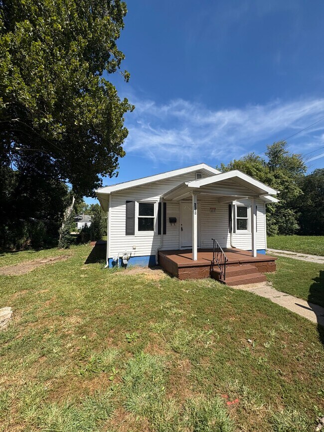 Building Photo - 238 W Peoria Ave