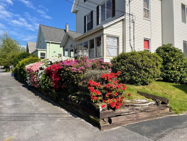 Foto del edificio - 12 Greendale Ave