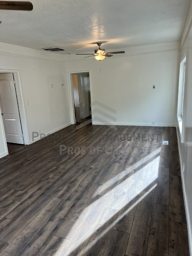 Building Photo - 2036 Liberty Ave