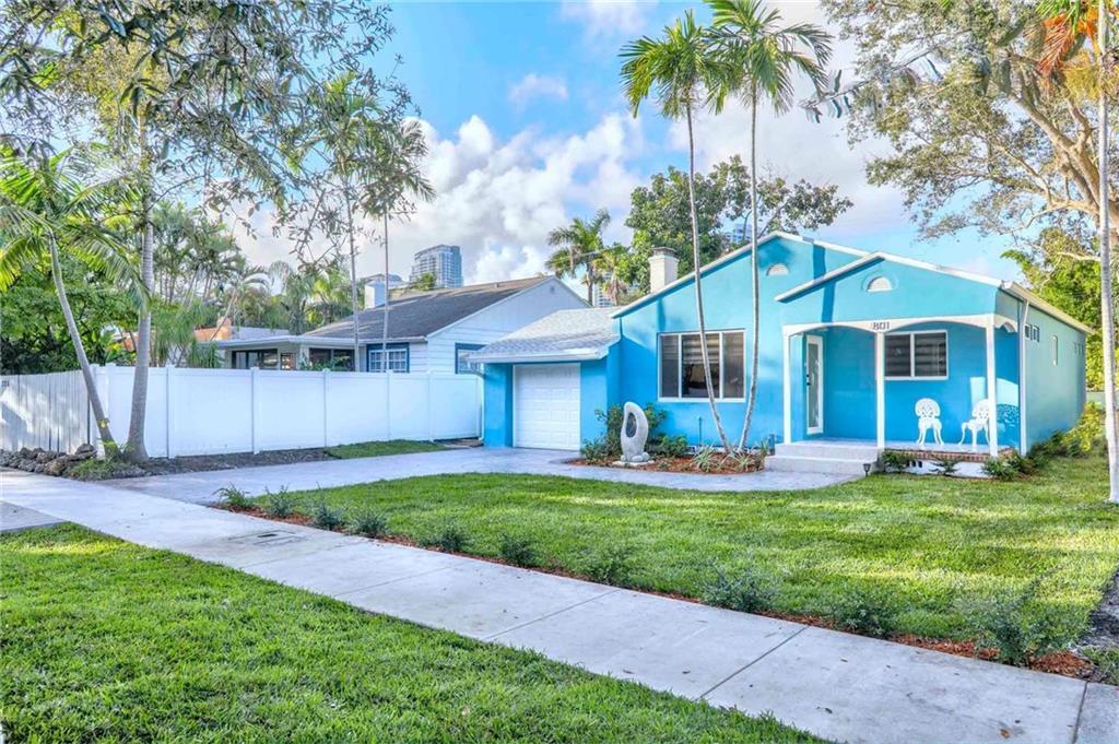 Foto principal - 801 SE 7th St