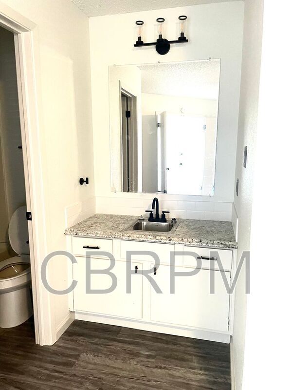 Building Photo - 604 NW 15th St