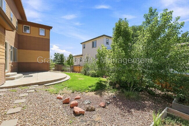 Building Photo - 10229 Southlawn Cir