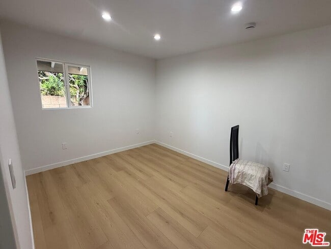 Foto del edificio - 16036 Acre St