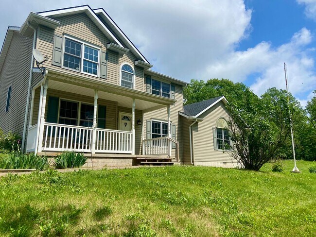 Building Photo - 275 Hoy Rd