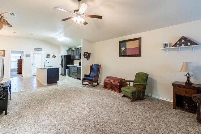 Foto del edificio - Great 3 bedroom 2 bathroom house in Bell F...