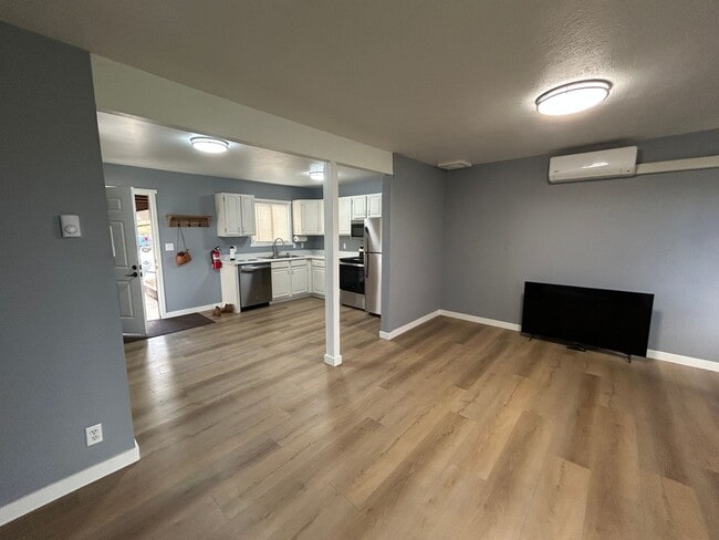 Building Photo - Two story condo in a park-like setting
