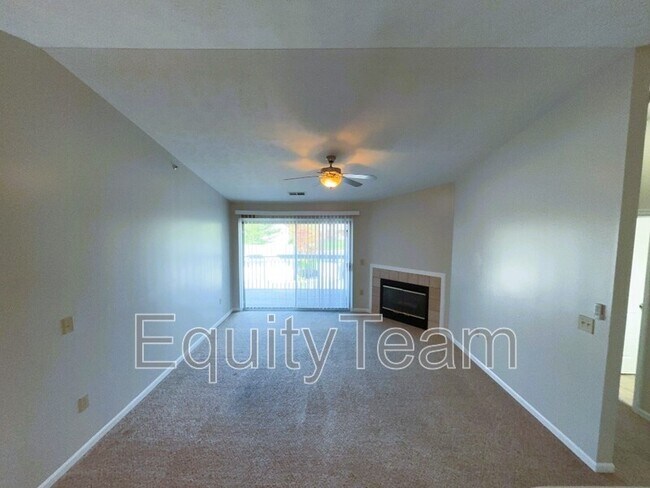Foto del edificio - 7540 Shawnee Ln