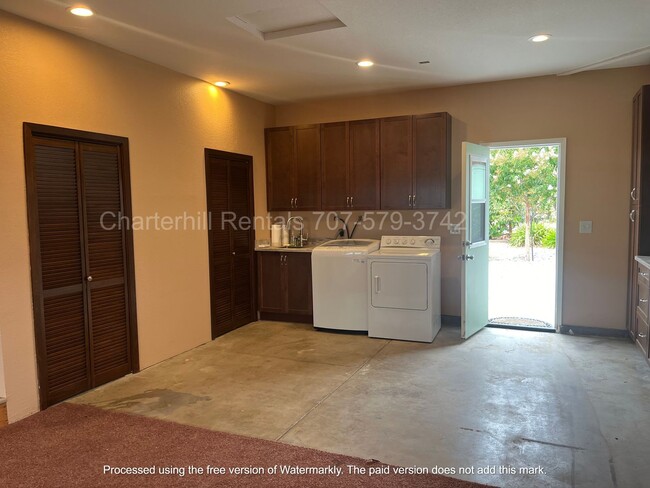 Building Photo - FURNISHED  - 3 months to 1 year lease Love...