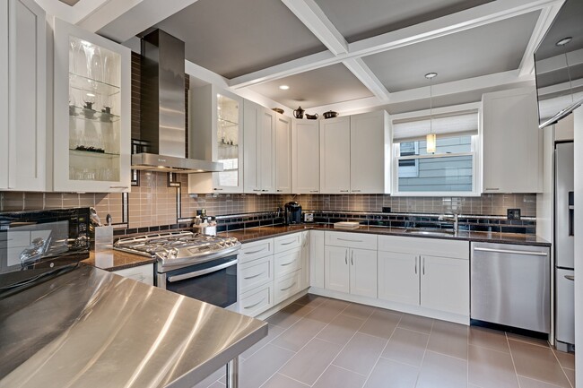Foto del edificio - 4704 N Kennicott Ave